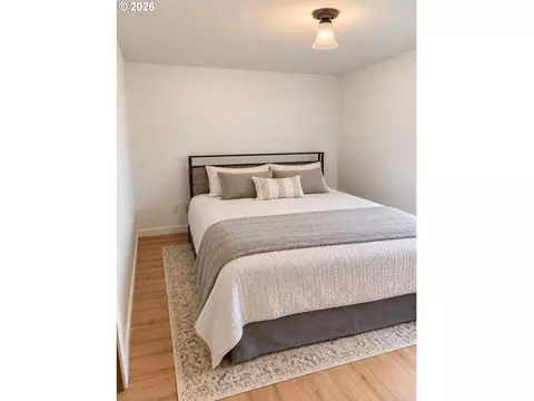 Bedroom - 121 Copper Way, Riddle, OR 97469 photo 1 of 2