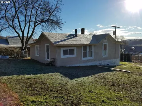 605 Grant Ave, Maupin, OR 97037