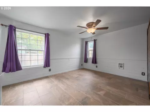 Bedroom - 4470 Royal Ave, Eugene, OR 97402 photo 1 of 6