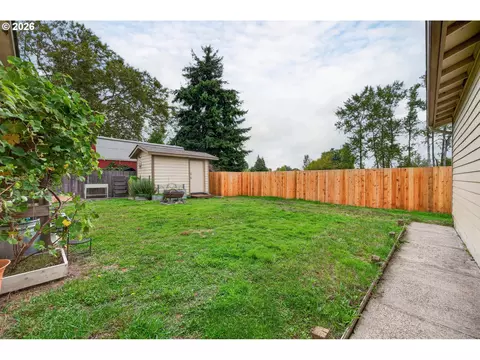 Exterior - 4470 Royal Ave, Eugene, OR 97402 photo 8 of 10
