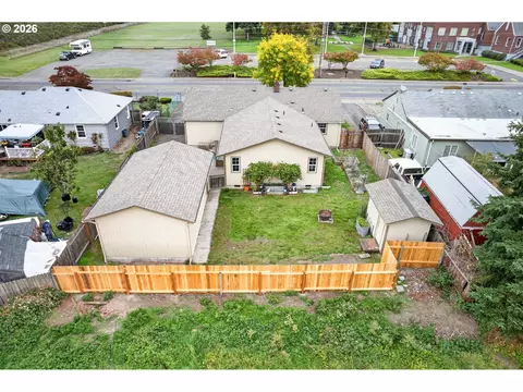 View/Area - 4470 Royal Ave, Eugene, OR 97402 photo 1 of 3