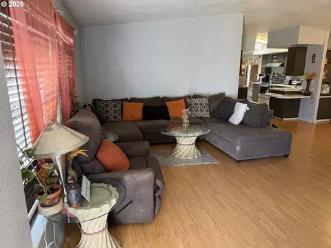 335 E Beebe Ave, Hermiston, OR 97838