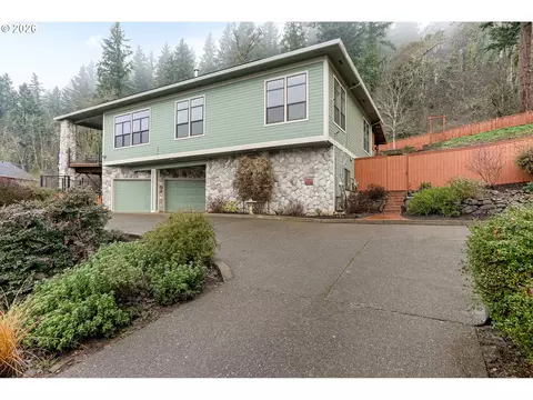 1133 Enstad Ln, Silverton, OR 97381