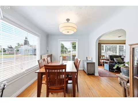 Dining - 583 17th St, Springfield, OR 97477 photo 1 of 3