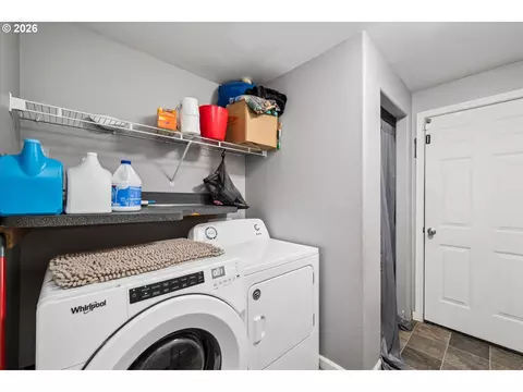 Other - 995 Kintzley Ave, Springfield, OR 97478 photo 6 of 7
