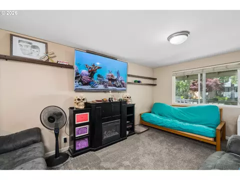 Other - 995 Kintzley Ave, Springfield, OR 97478 photo 3 of 7