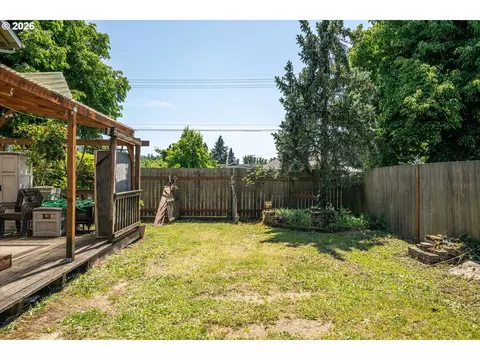 Exterior - 995 Kintzley Ave, Springfield, OR 97478 photo 14 of 14