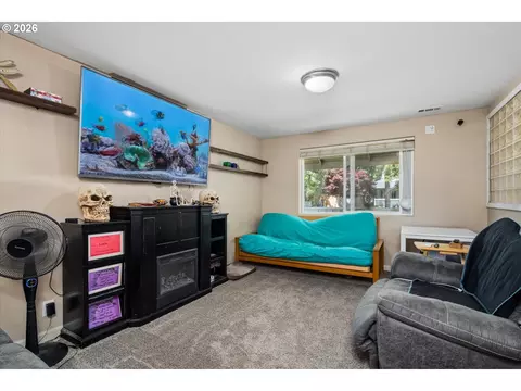 Other - 995 Kintzley Ave, Springfield, OR 97478 photo 1 of 7