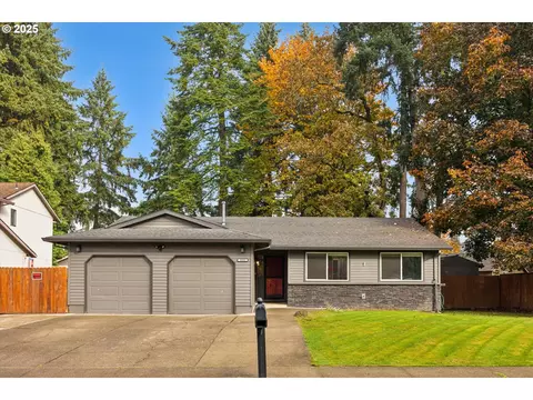 4043 SE Spring St, Hillsboro, OR 97123