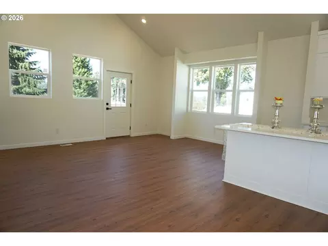 Living - 330 Richards Dr, Rainier, OR 97048 photo 3 of 3