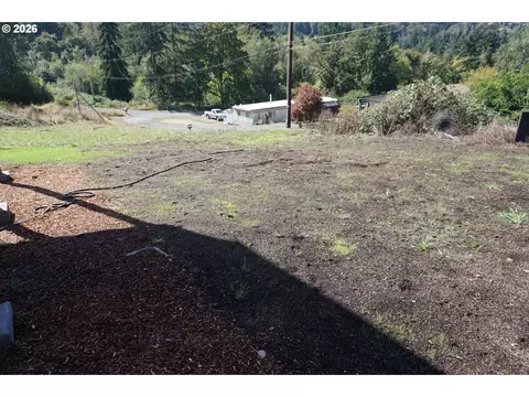 Exterior - 330 Richards Dr, Rainier, OR 97048 photo 9 of 10