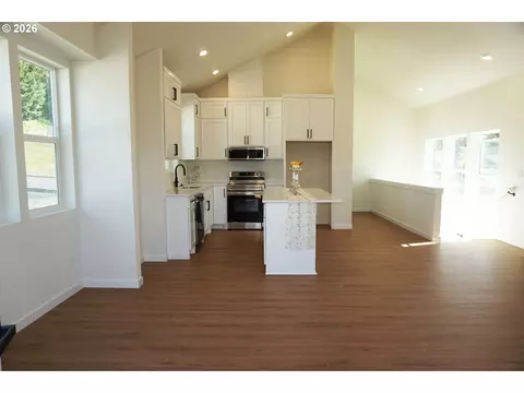 Kitchen - 330 Richards Dr, Rainier, OR 97048 photo 3 of 4