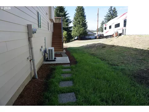Exterior - 330 Richards Dr, Rainier, OR 97048 photo 7 of 10