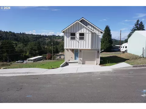 Exterior - 330 Richards Dr, Rainier, OR 97048 photo 4 of 10