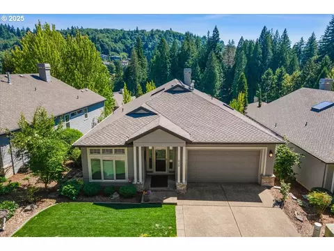 626 SE 38th Dr, Gresham, OR 97080