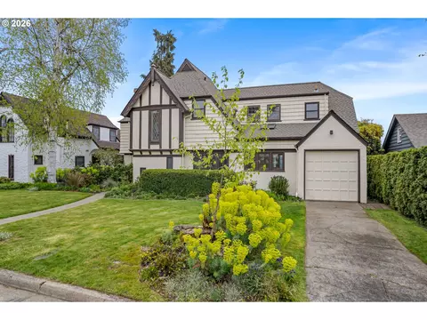 2223 Olive St, Eugene, OR 97401