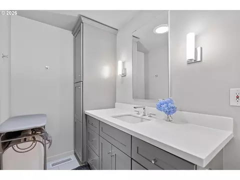 20 NW Wilson Ave, Gresham, OR 97030 photo 22