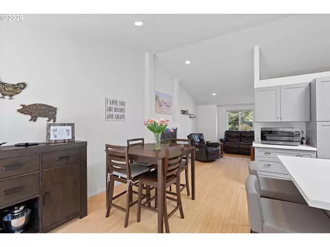 20 NW Wilson Ave, Gresham, OR 97030 photo 11