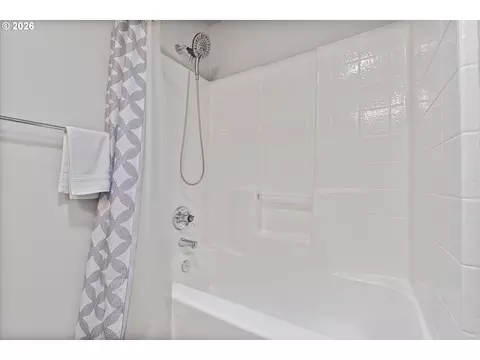 20 NW Wilson Ave, Gresham, OR 97030 photo 28