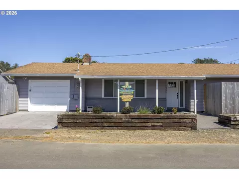 1631 NW 33rd St, Lincoln City, OR 97367