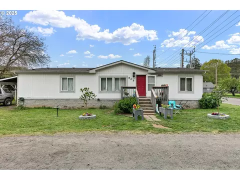 605 Beech St, Drain, OR 97435