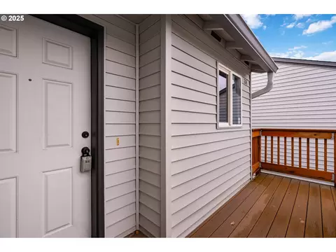 4000 NE 109th Ave #214, Vancouver, WA 98682