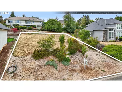 4943 Southampton Dr SE, Salem, OR 97302