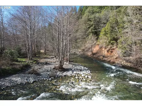 0 Caves Hwy, Cave Junction, OR 97523