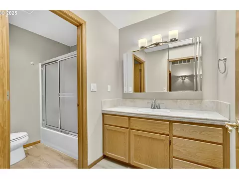 Bath - 535 NE 24th St, Gresham, OR 97030 photo 2 of 2