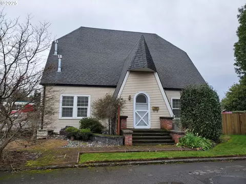 201 N Birch St, Coquille, OR 97423