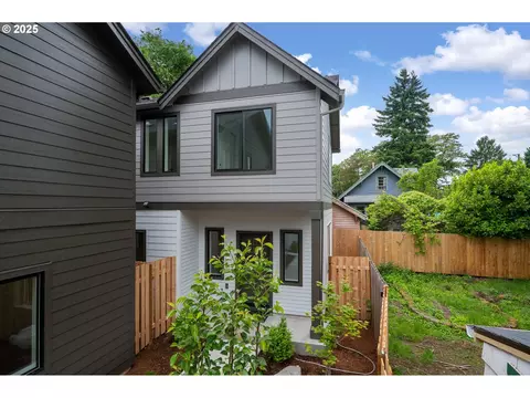 5831 NE 16th Ave, Portland, OR 97211