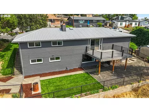 715 NW 6th St, Pendleton, OR 97801 photo 4