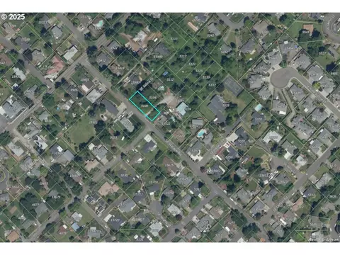 5100 SE Aldona Ct, Milwaukie, OR 97267