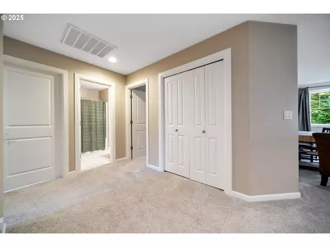Entry Way - 7411 SE Cottrell Rd, Gresham, OR 97080 photo 3 of 3