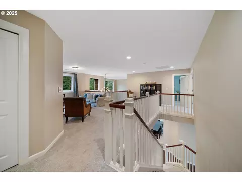 Entry Way - 7411 SE Cottrell Rd, Gresham, OR 97080 photo 2 of 3