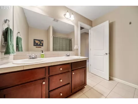 Bath - 7411 SE Cottrell Rd, Gresham, OR 97080 photo 6 of 6