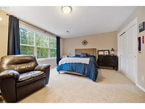 Bedroom - 7411 SE Cottrell Rd, Gresham, OR 97080 photo 4 of 6