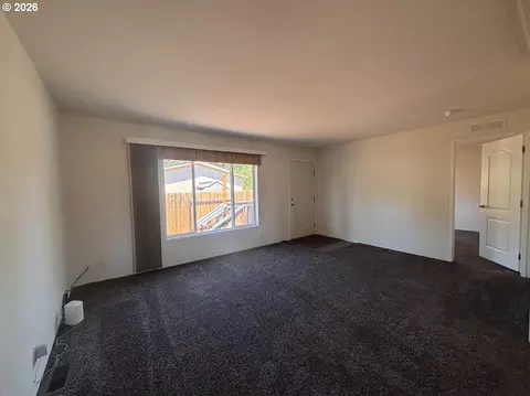 104 River Loop 1, Eugene, OR 97404 photo 8