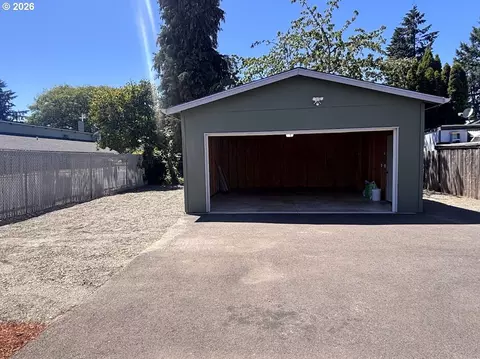 104 River Loop 1, Eugene, OR 97404 photo 25