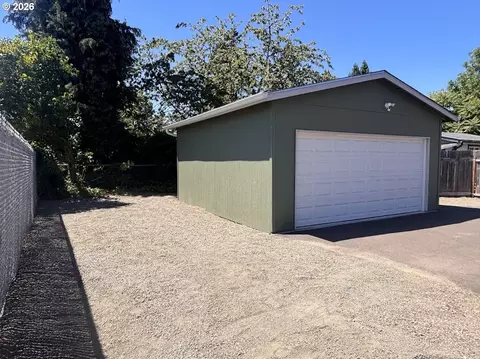 104 River Loop 1, Eugene, OR 97404 photo 24