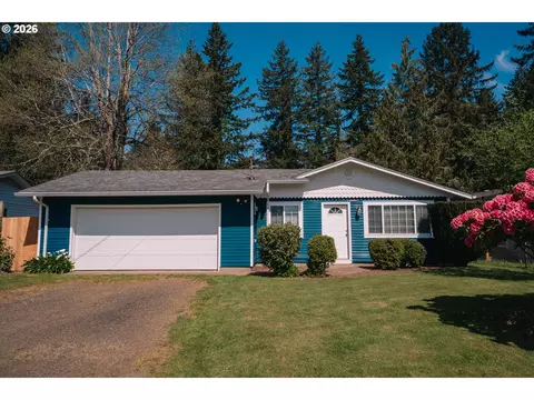 1220 SE 18th St, Toledo, OR 97391