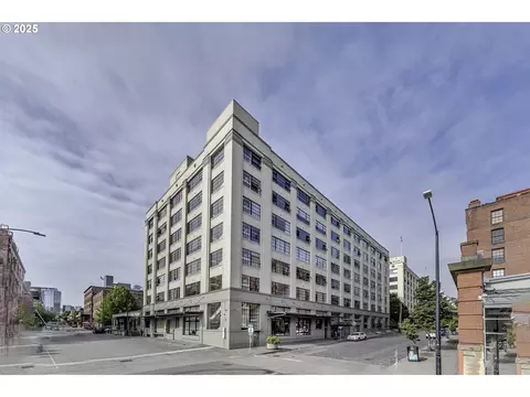 1314 NW Irving St #504, Portland, OR 97209