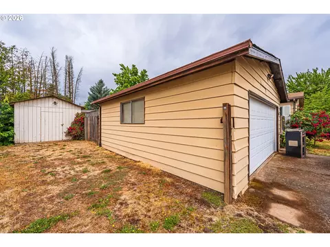 Other - 3086 Stapp Dr, Eugene, OR 97408 photo 3 of 9