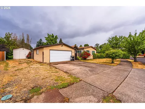 Exterior - 3086 Stapp Dr, Eugene, OR 97408 photo 1 of 7