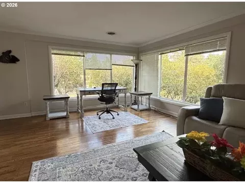 Living - 2994 Dapple Way, Eugene, OR 97401 photo 1 of 3