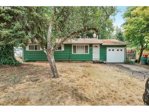 210 NE 167th Pl, Portland, OR 97230