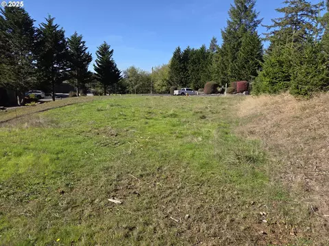 7771 Zoe Dr, Brookings, OR 97415