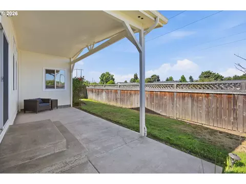 Exterior - 4055 Royal Ave #14, Eugene, OR 97402 photo 3 of 3