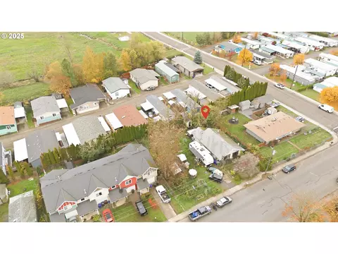 416 Kennel Ave, Molalla, OR 97038