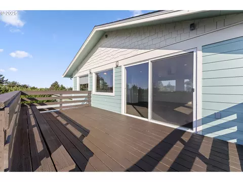274 N Cammann St, Coos Bay, OR 97420